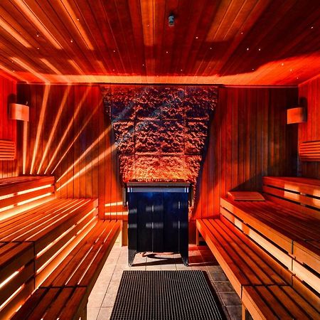 Hotel Empire Трнава Екстериор снимка